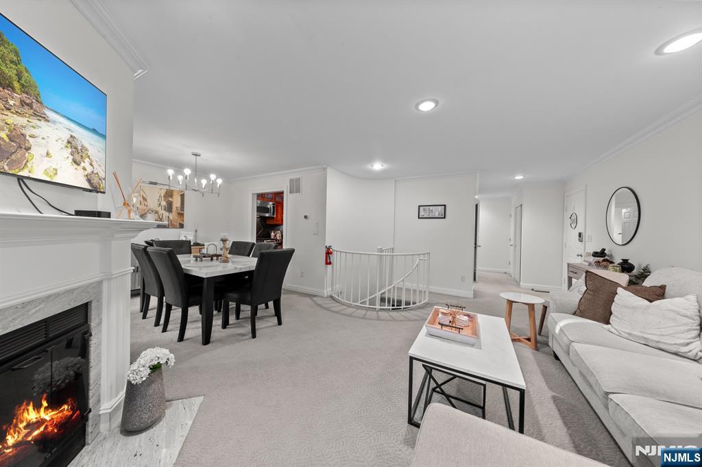 208 Cambridge Drive - Photo 3
