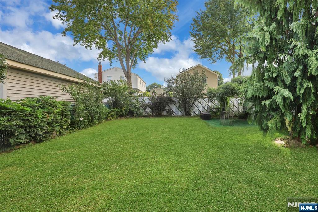 14-19 4th Street - Photo 4