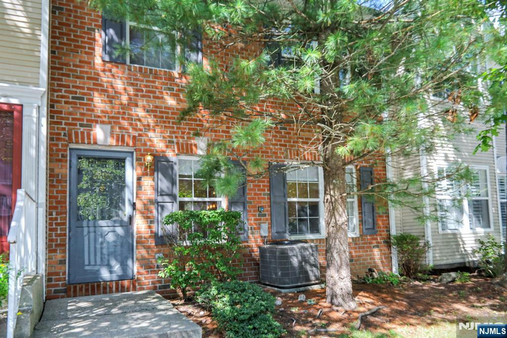 2206 Lancaster Court - Photo 2