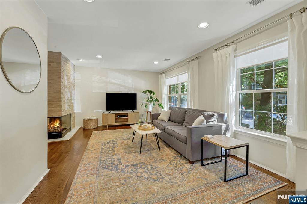 2206 Lancaster Court - Photo 4