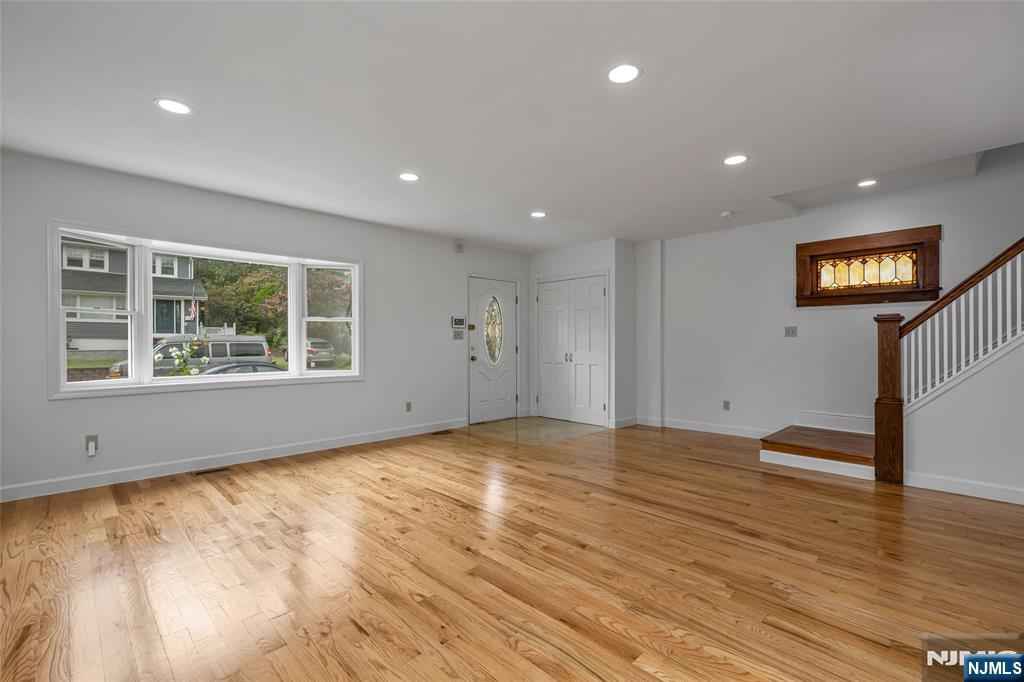 303 Hickory Street - Photo 4