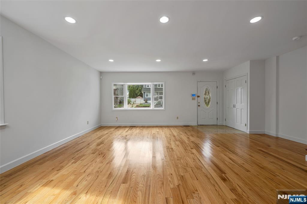 303 Hickory Street - Photo 5