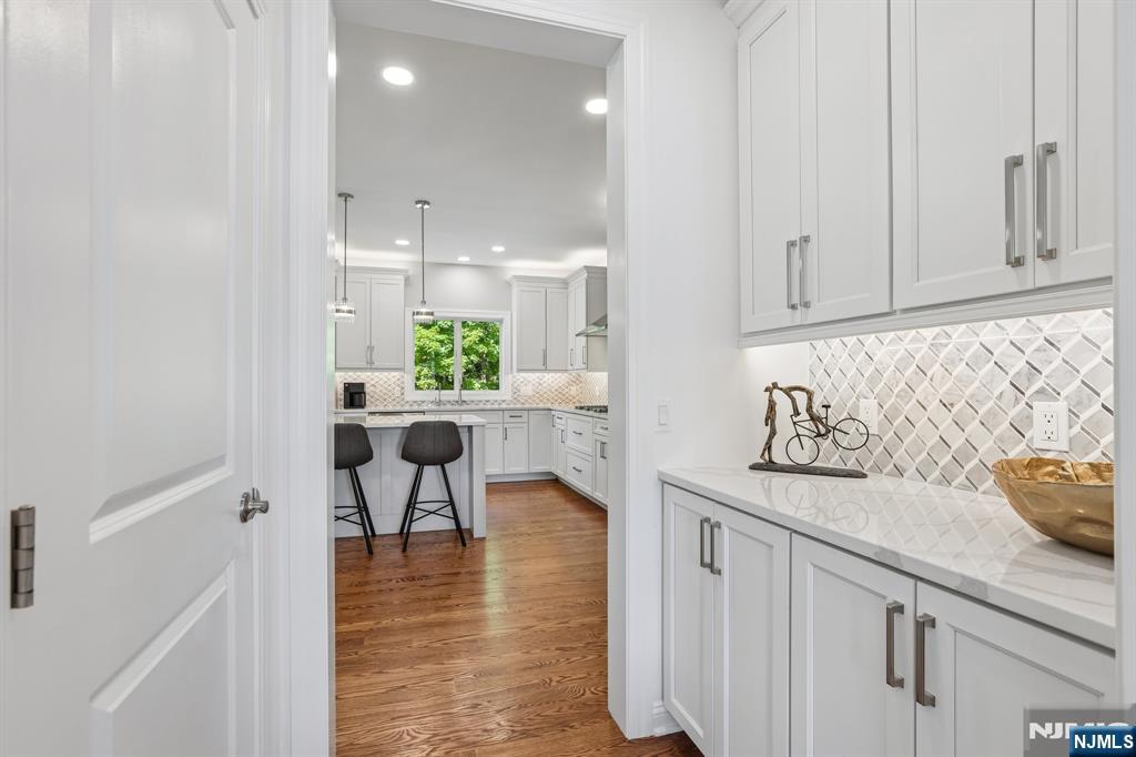 10 Massola Drive — photo 12