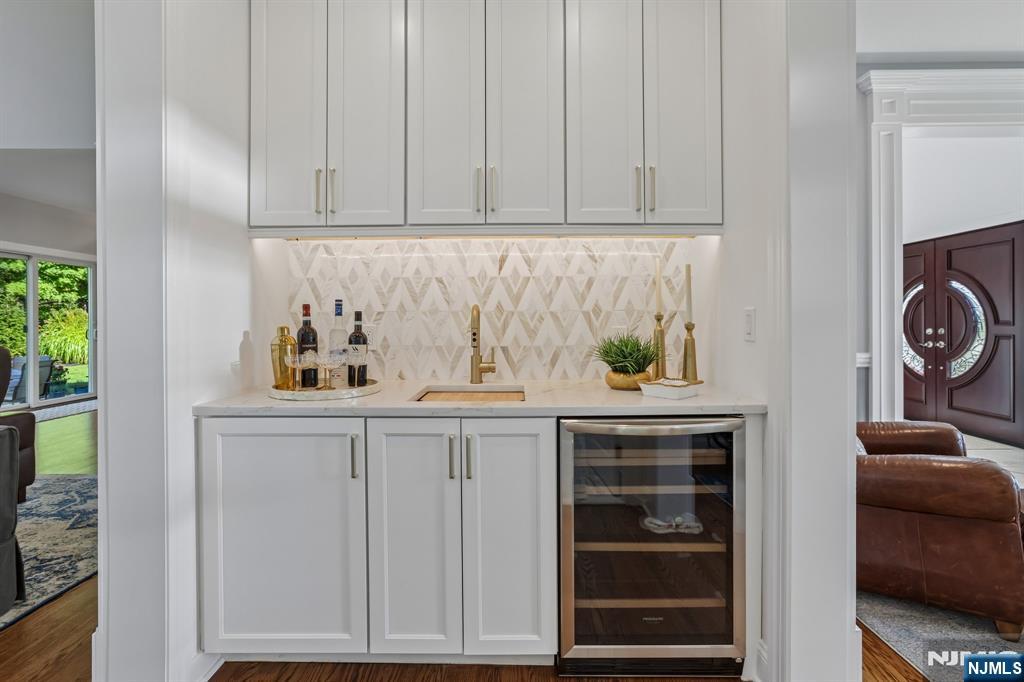 10 Massola Drive — photo 18
