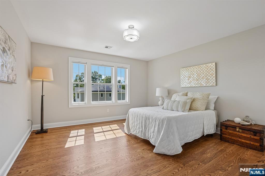 10 Massola Drive — photo 24