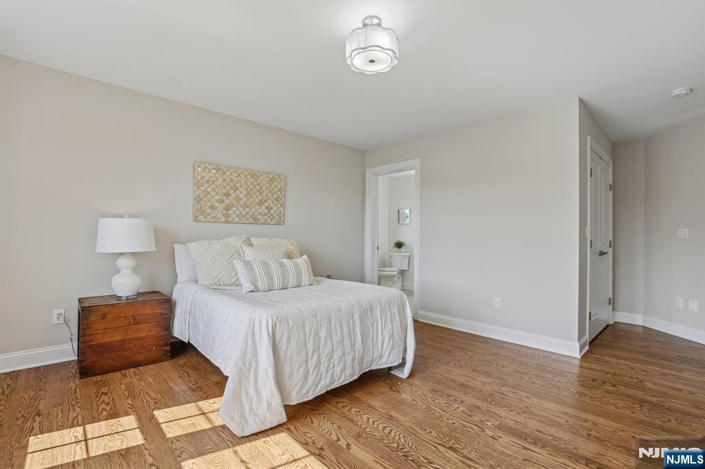 10 Massola Drive — photo 25