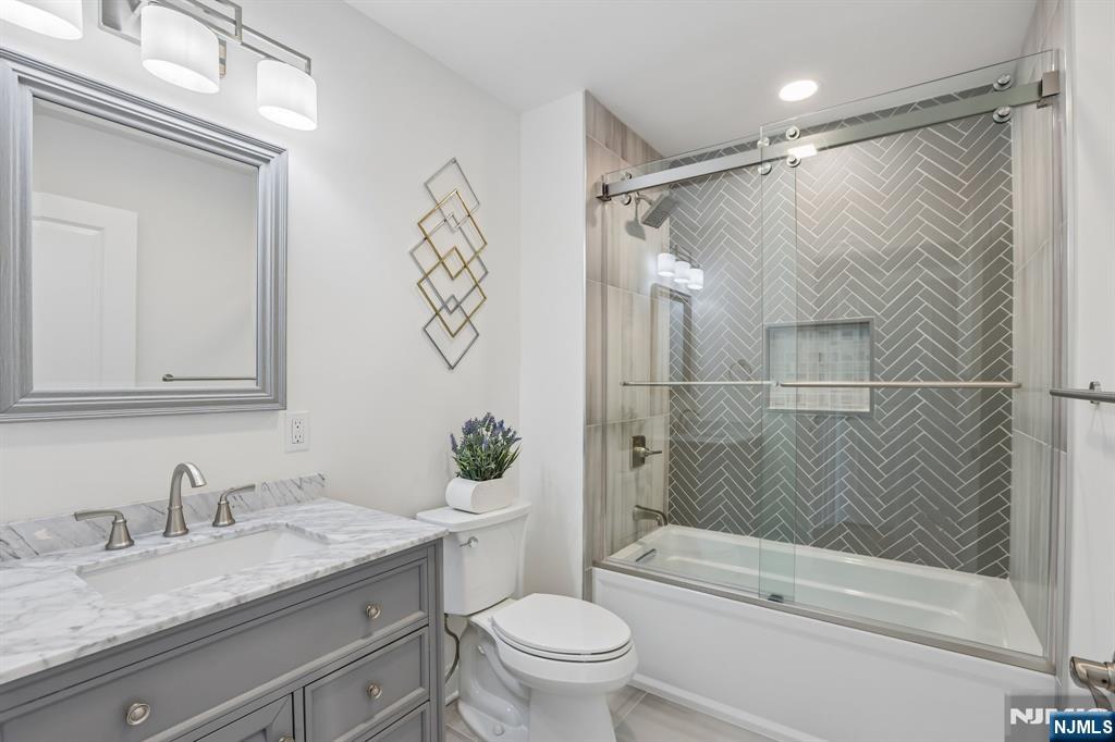 10 Massola Drive — photo 29