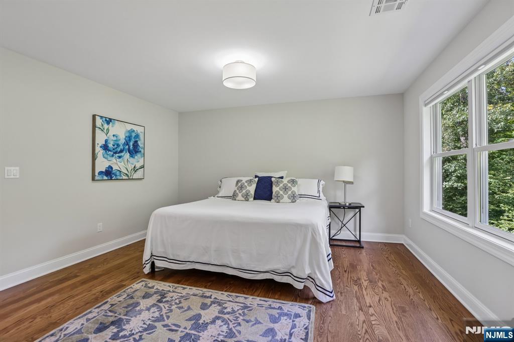 10 Massola Drive — photo 30