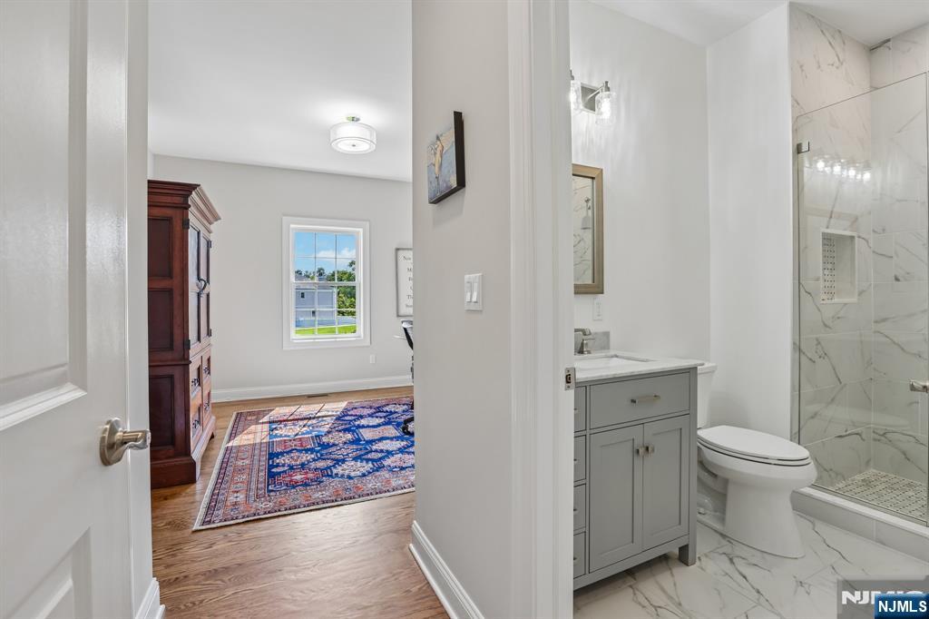10 Massola Drive — photo 34