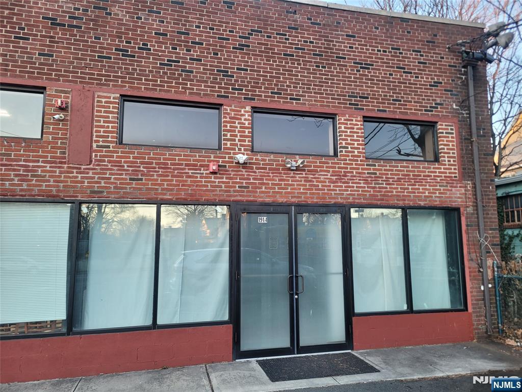 191 Englewood Avenue A - Photo 2