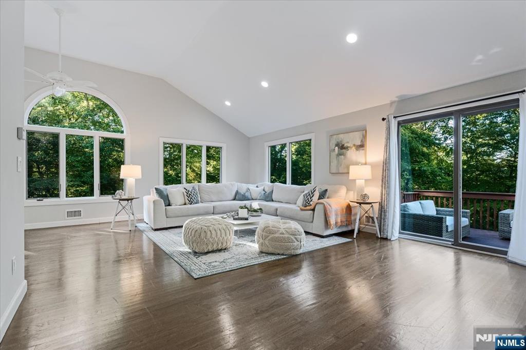 Photo 3 of Sale Pending at 2 Round Hl Ter, Kinnelon Borough, NJ 07405 | MLS# 26034967 | Listing updated on 2026-09-24