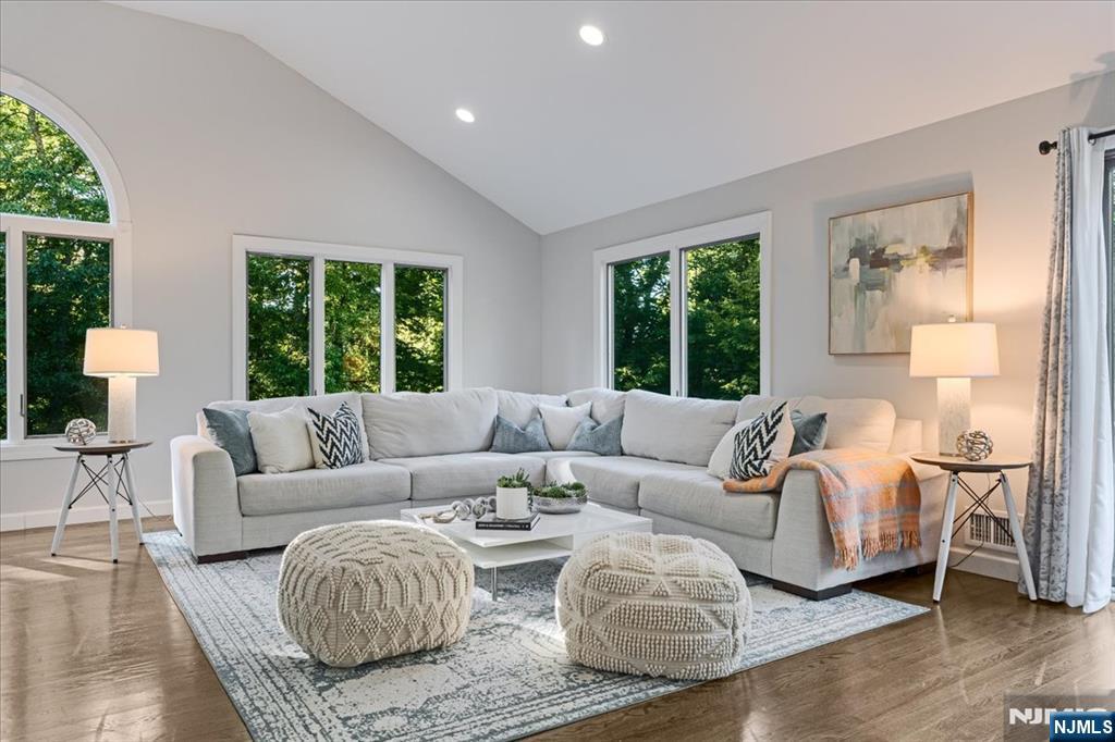 Photo 4 of Sale Pending at 2 Round Hl Ter, Kinnelon Borough, NJ 07405 | MLS# 26034967 | Listing updated on 2026-09-24