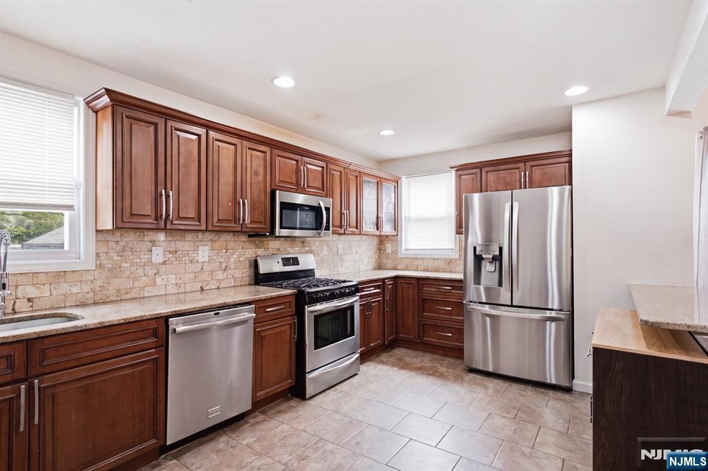 10 Lentz Place - Photo 4