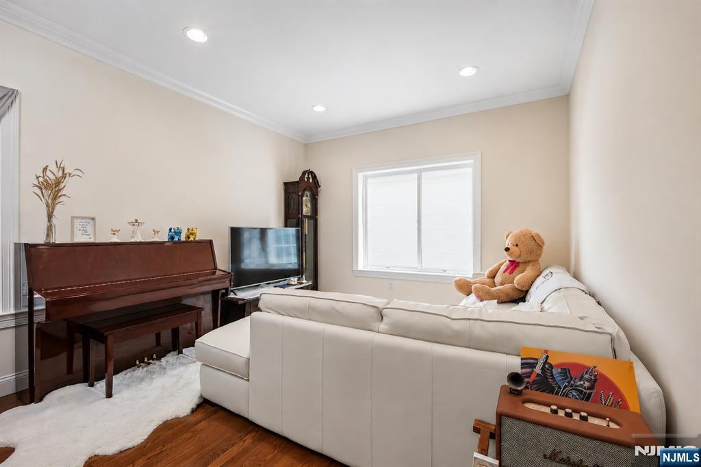 39 Grove Street B - Photo 3