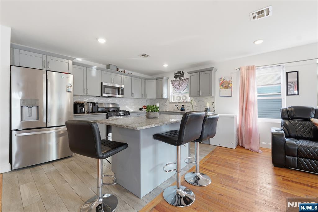 28 Hanford Street - Photo 3