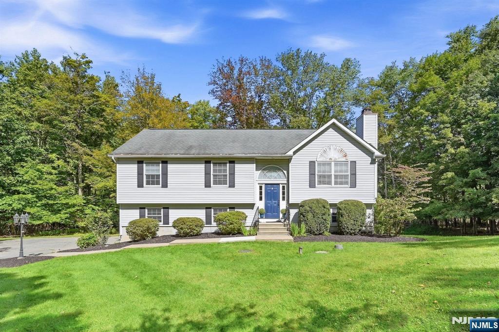 Single family home for sale at 46 Melinda Ln, Vernon, NJ 07421 | MLS# 26034982