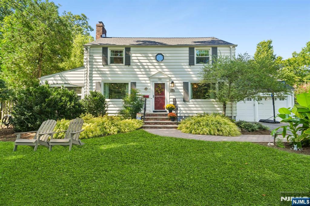 139 Forest Avenue - Photo 1