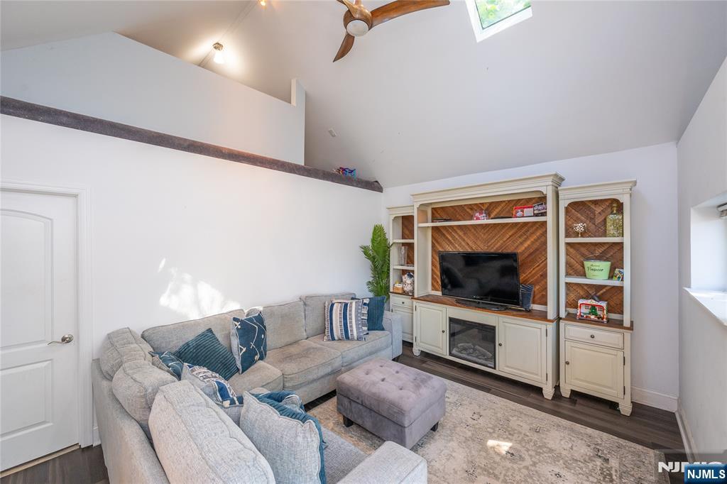 Photo 3 of Single family home for sale at 55 Park Ave, Hillsdale, NJ 07642 | MLS# 26035000 | Listing updated on 2026-09-16