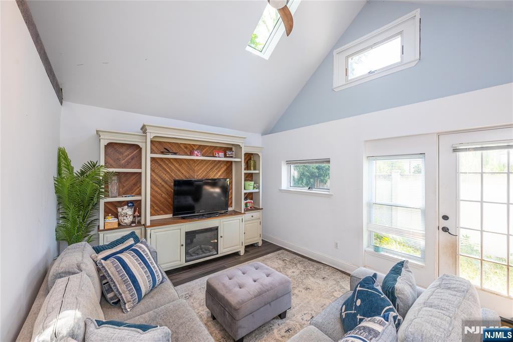 Photo 3 of Single family home for sale at 55 Park Ave, Hillsdale, NJ 07642 | MLS# 26035000 | Listing updated on 2026-09-16