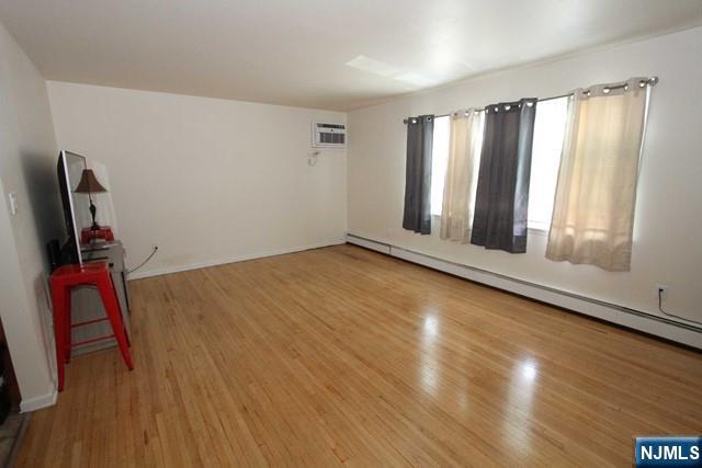 307 Legion Place 2B - Photo 2