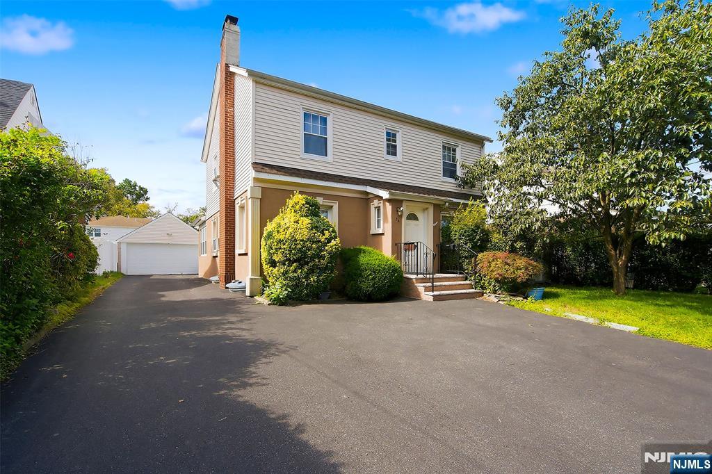 34 Spring Valley Avenue - Photo 1