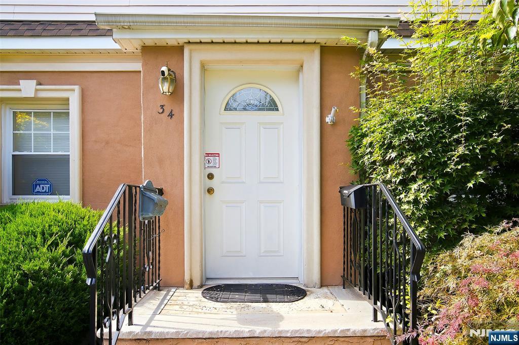 34 Spring Valley Avenue - Photo 5