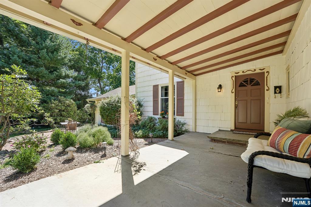 1 Seneca Place - Photo 4