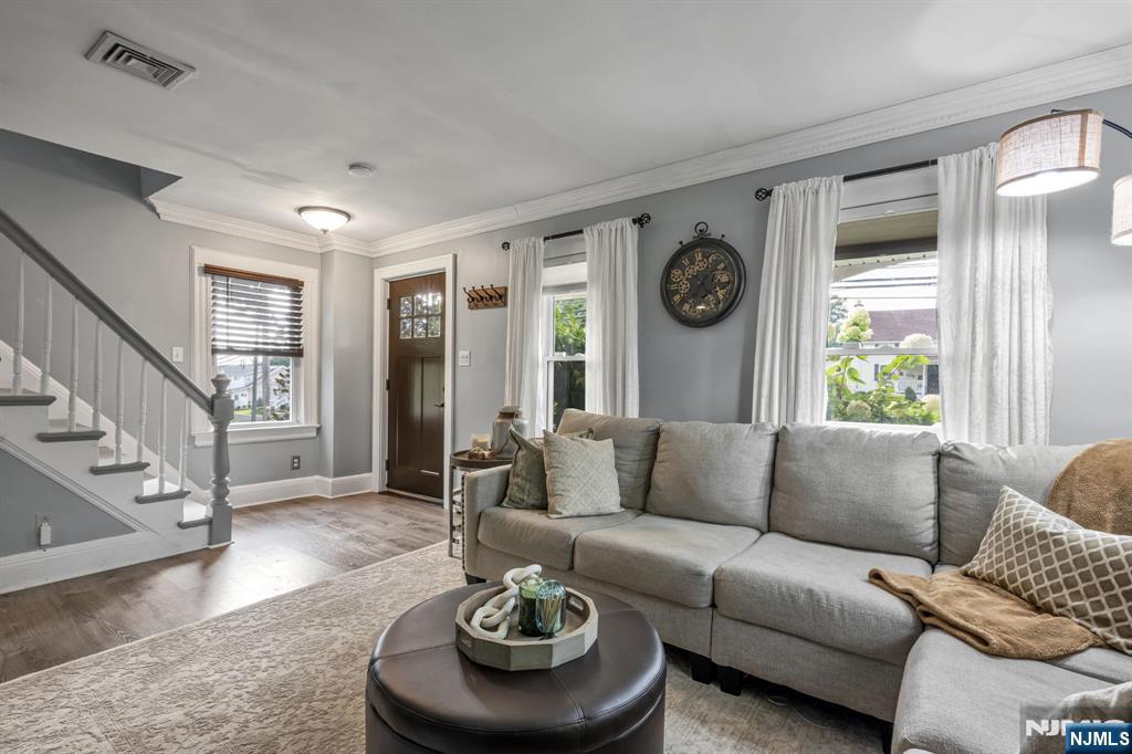 Photo 3 of Single family home for sale at 202 Prospect St, Midland Park, NJ 07432 | MLS# 26035021 | Listing updated on 2026-09-18