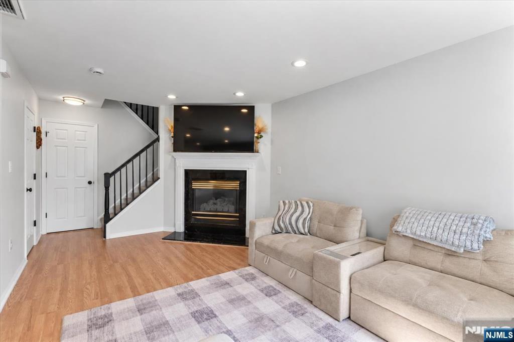 1066 Chedworth Circle - Photo 4