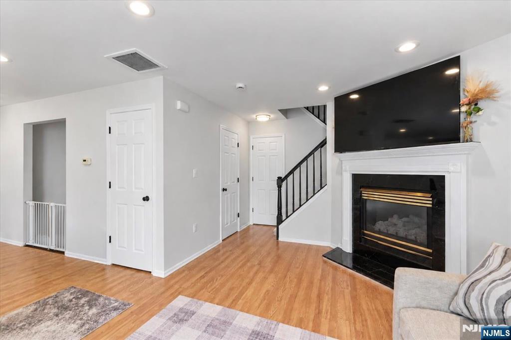 1066 Chedworth Circle - Photo 5