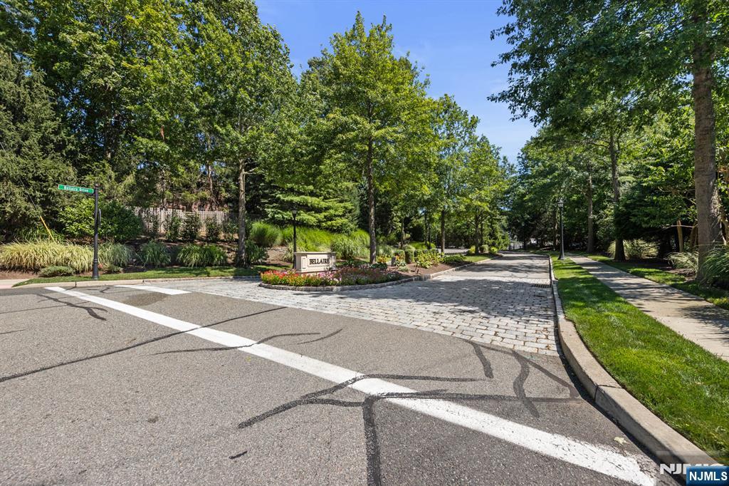 311 Bellaire Drive - Photo 4