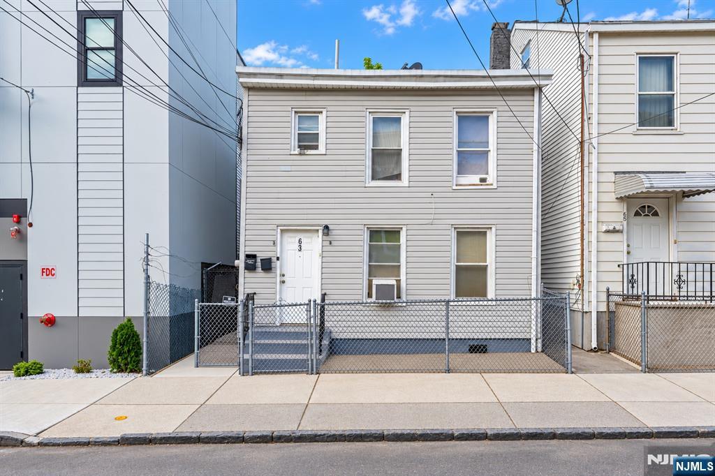 63 Pearl Street - Photo 3