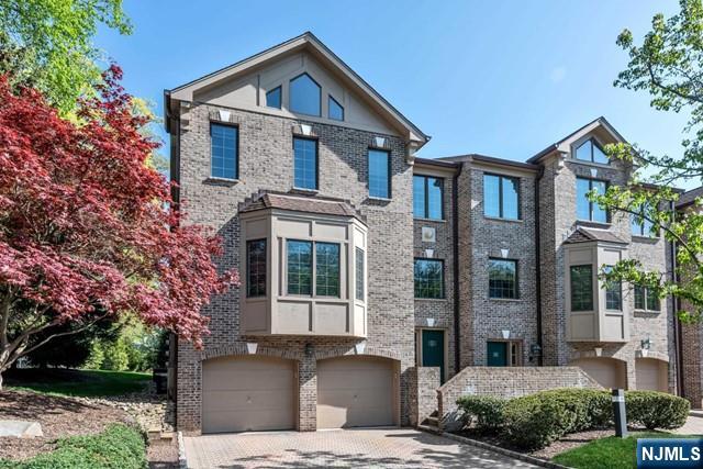 21 Sherbrooke - Photo 1