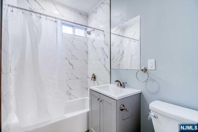160 Manhattan Terrace 1 - Photo 4