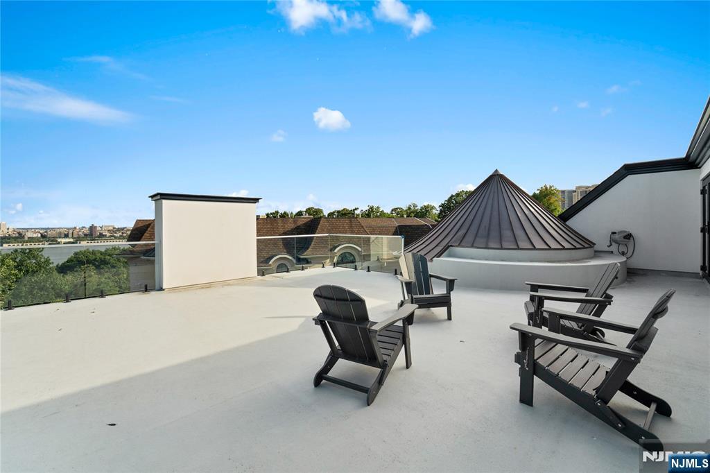 4 Crescent Court — photo 48