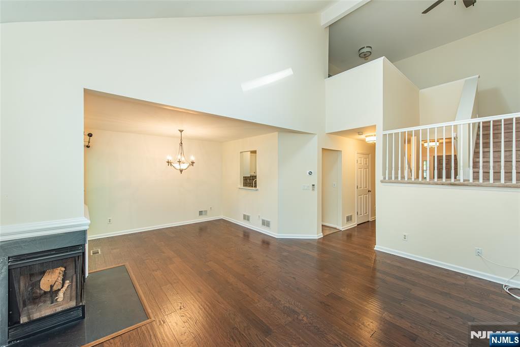 122 Woodmont Drive - Photo 4