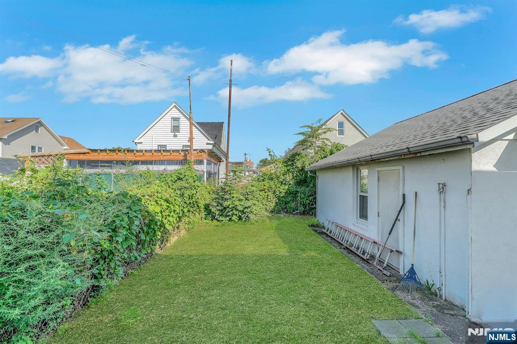230 Lincoln Place - Photo 4