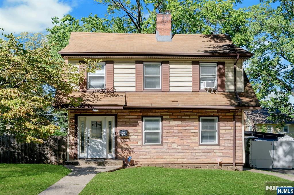 Photo 2 of Single family home for sale at 62 Elliot Pl, East Orange, NJ 07018 | MLS# 26035052 | Listing updated on 2026-09-19