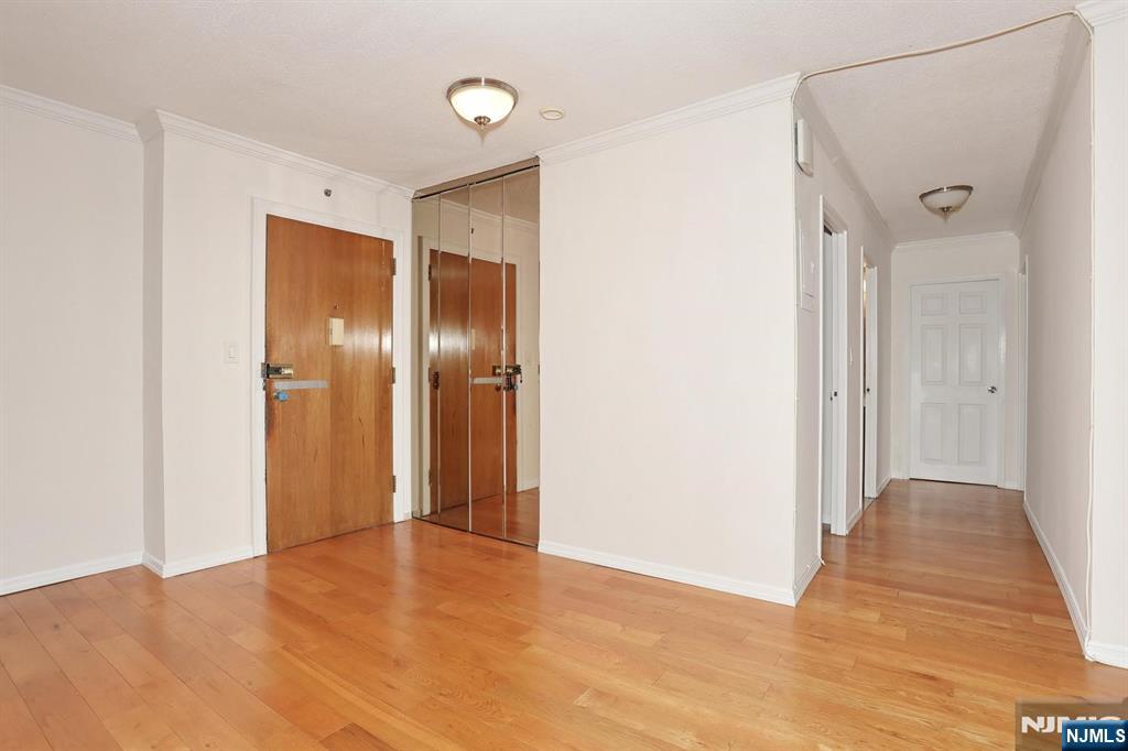 770 Anderson Avenue 18K - Photo 5