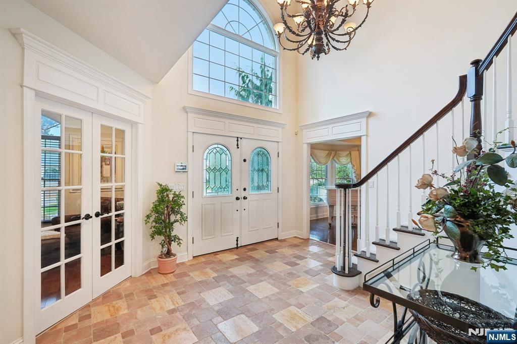 Photo 4 of Single family home for sale at 16 Apple Ln, Wayne, NJ 07470 | MLS# 26035059 | Listing updated on 2026-09-19