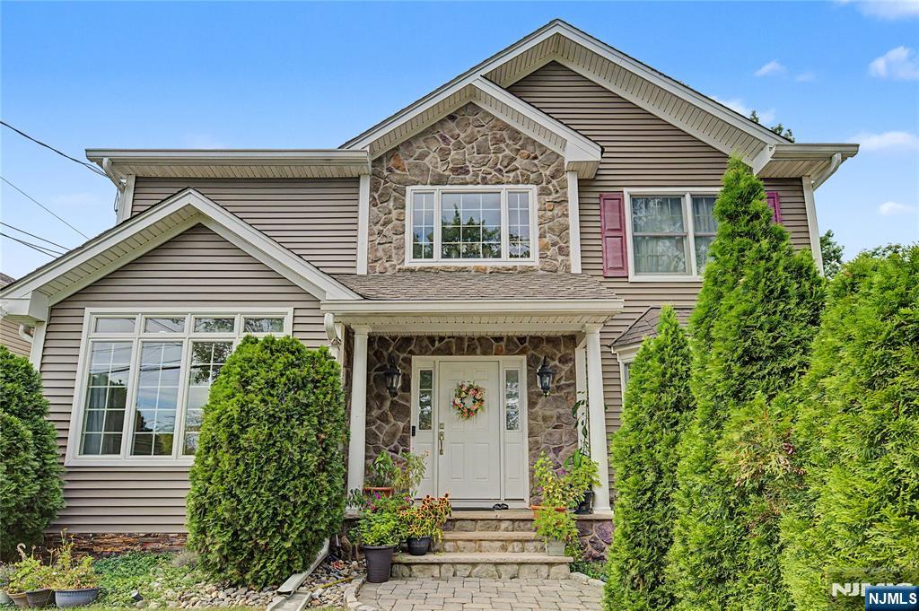 631 Oak Avenue - Photo 1