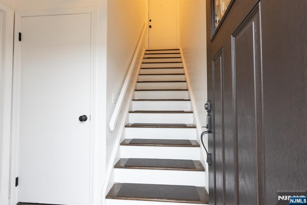 75 Mount Prospect Avenue 1 - Photo 4