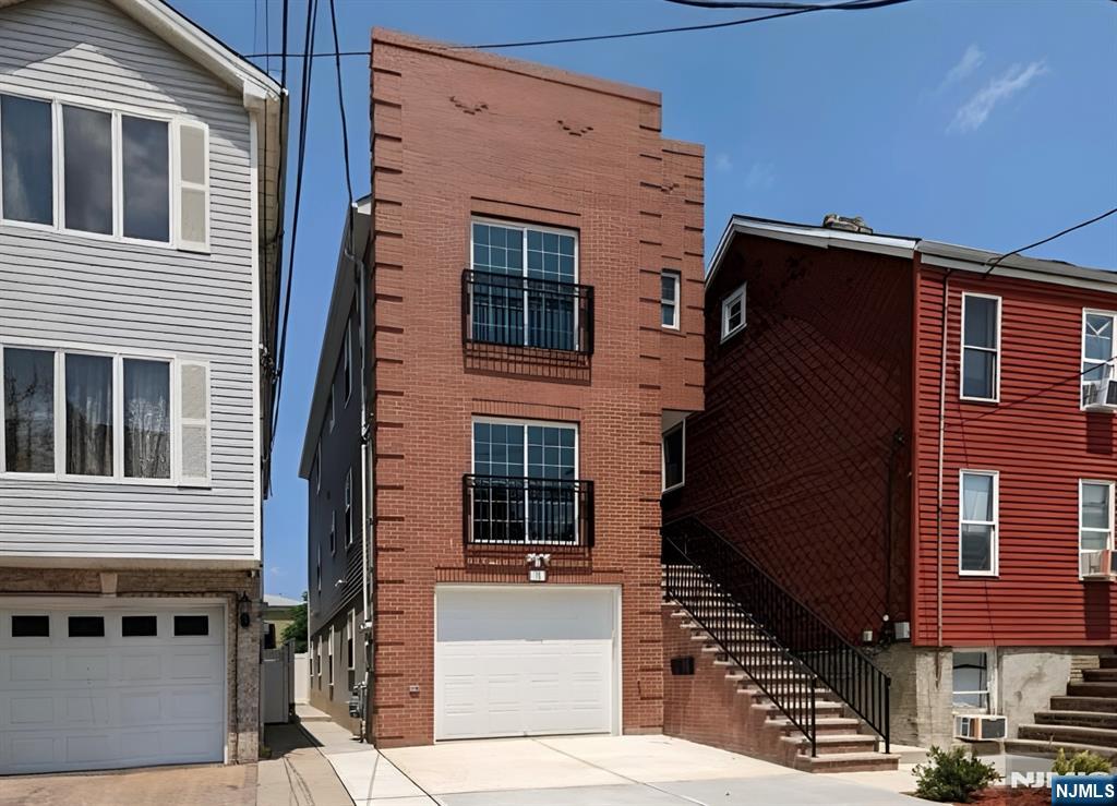 16 Reynolds Avenue 2 - Photo 1