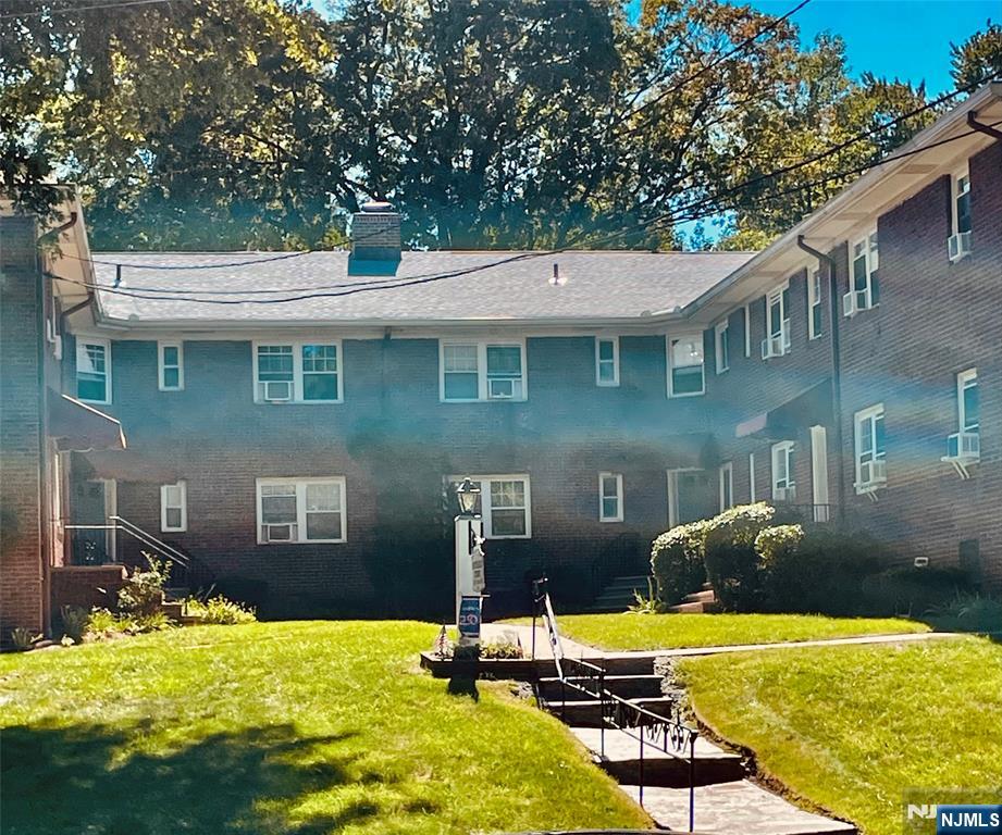 152 Belleville Avenue #14