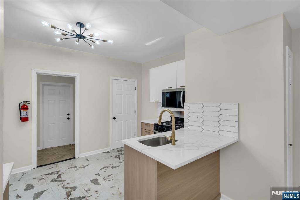 Photo 3 of House for sale at 263 Sanford St, East Orange, NJ 07018 | MLS# 26035103 | Listing updated on 2026-09-16