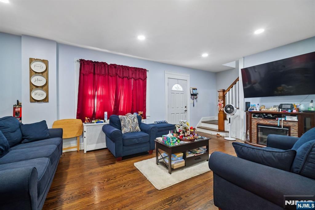 Photo 3 of Single family home for sale at 228 Totowa Rd, Totowa, NJ 07512 | MLS# 26035109 | Listing updated on 2026-09-16