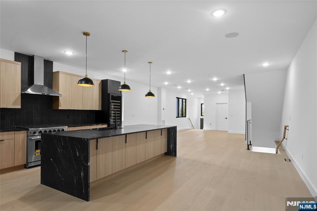704 Chestnut Street B - Photo 3