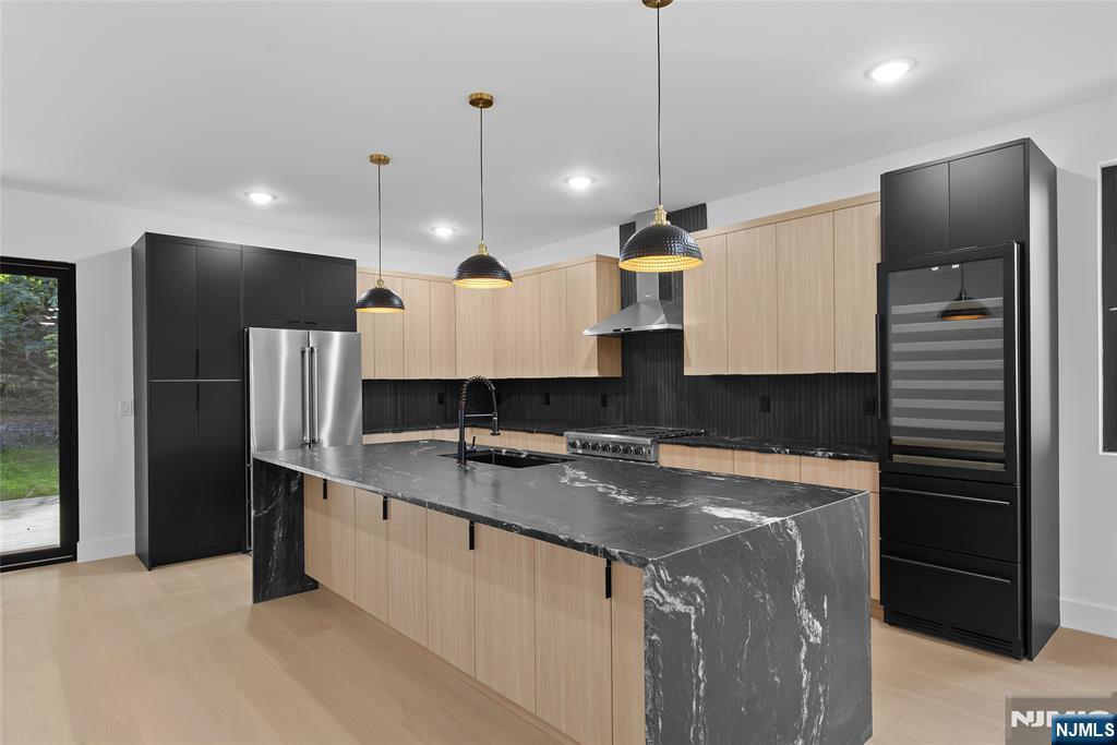 704 Chestnut Street B - Photo 4