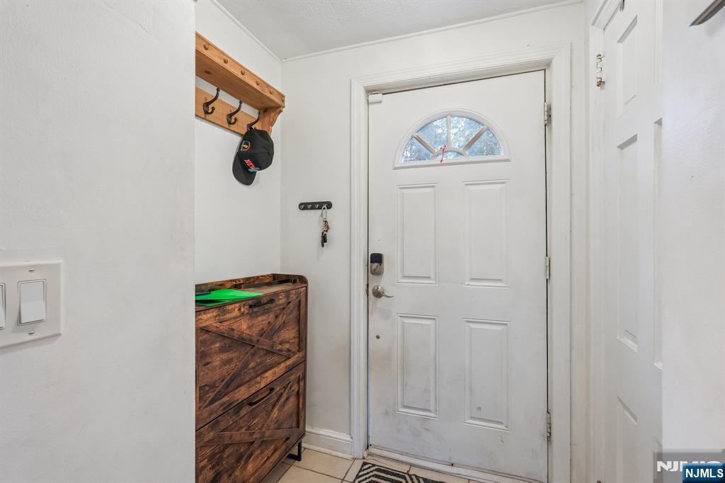 467 Voorhees Street - Photo 3