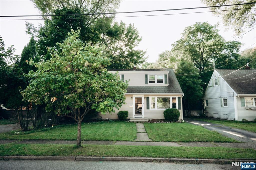 12 Central Avenue - Photo 2